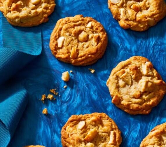 Chocolate chip cookie